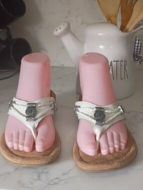 MINNETONKA Women's White Braided Thong Sandals with Silver Medallions